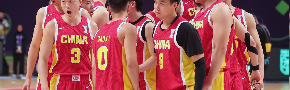 每天补贴300！中国男篮除夕还在训练，球迷：假装努力