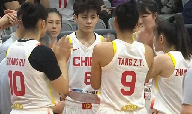 81-68打疯了！宫鲁鸣狂喜，中国女篮3大中锋合砍47分，剑指世界杯